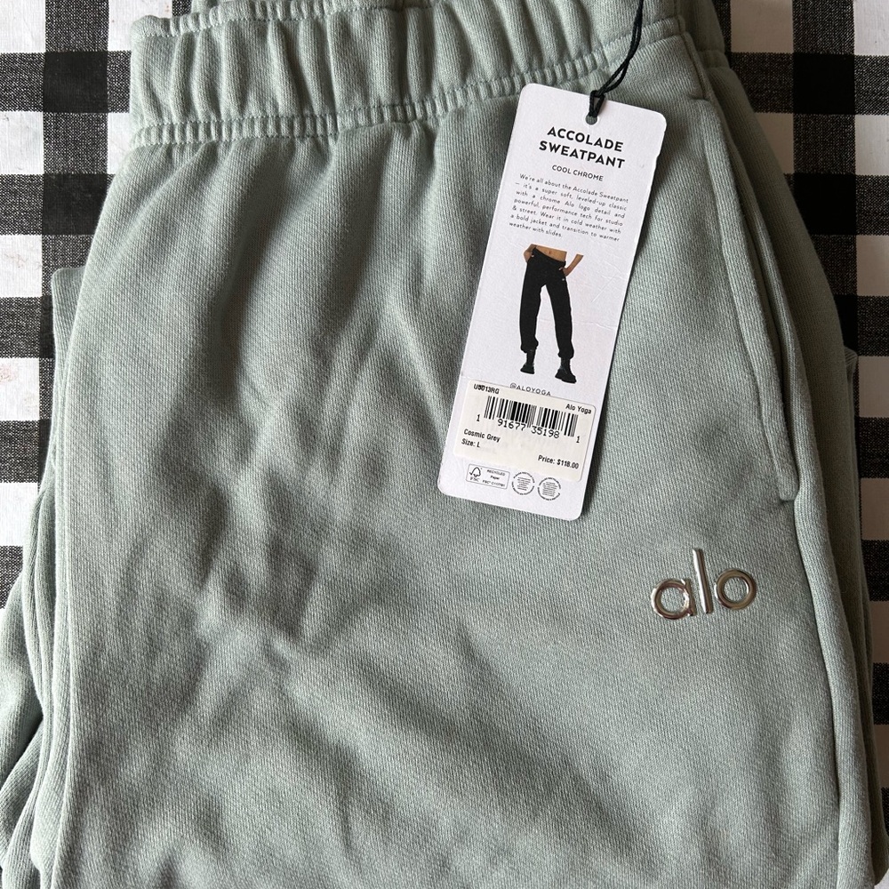 alo Accolade Sweatpant - New with Tag